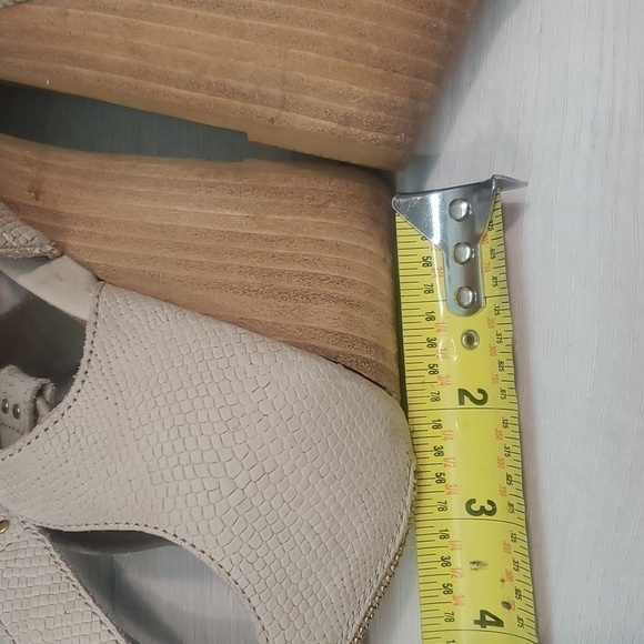 Ugg Australia Women Yasmin Snake Leather Ankle Zip Back Wedge Sandals shoes 7.5 - Picture 9 of 12